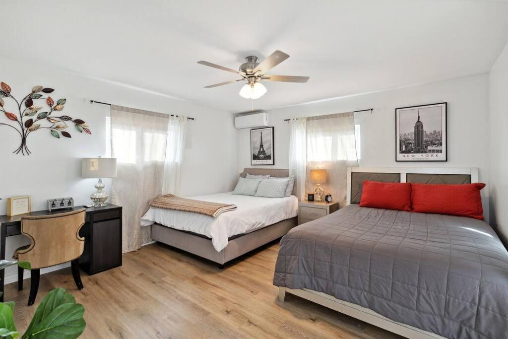 Modern City Ranch 3 Bdrm Family Home Access By Dirt Road Palmdale Eksteriør bilde